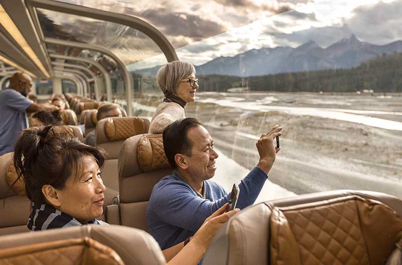 Rocky Mountaineer - Taking pictures in the Glass Roof Traincar